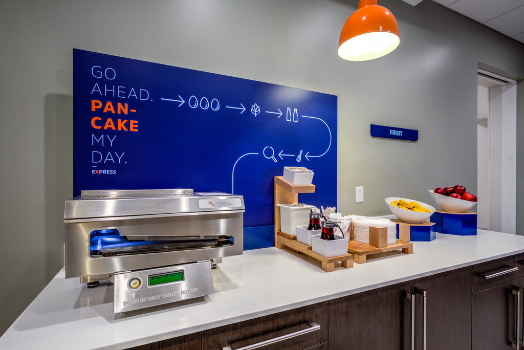 Holiday Inn Express & Suite Milroy - Reedsville Екстер'єр фото
