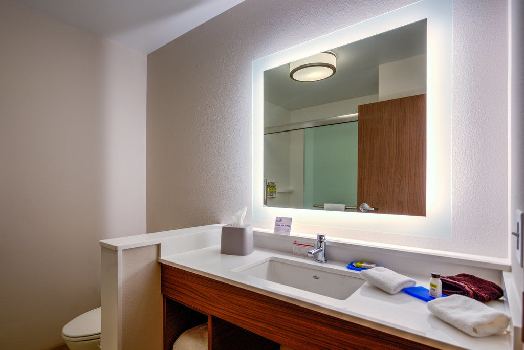 Holiday Inn Express & Suite Milroy - Reedsville Екстер'єр фото