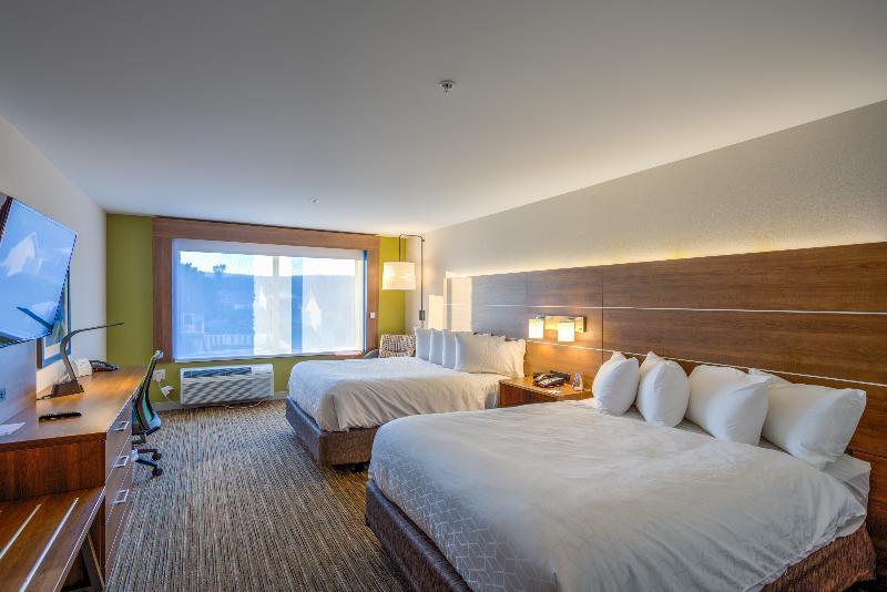 Holiday Inn Express & Suite Milroy - Reedsville Екстер'єр фото